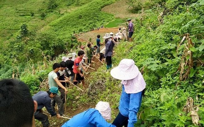 Tuổi trẻ vì màu xanh biên giới (11/8/2016)